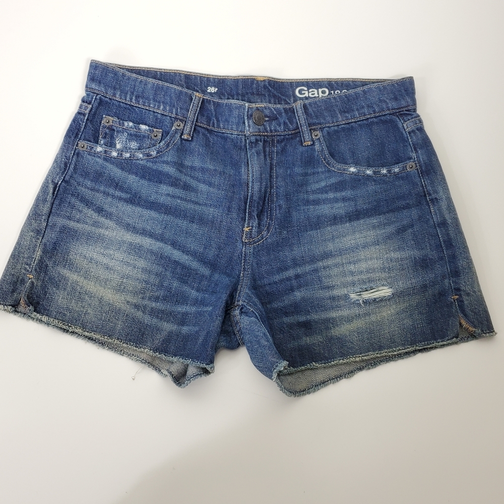Gap 1969 jean shorts size 26